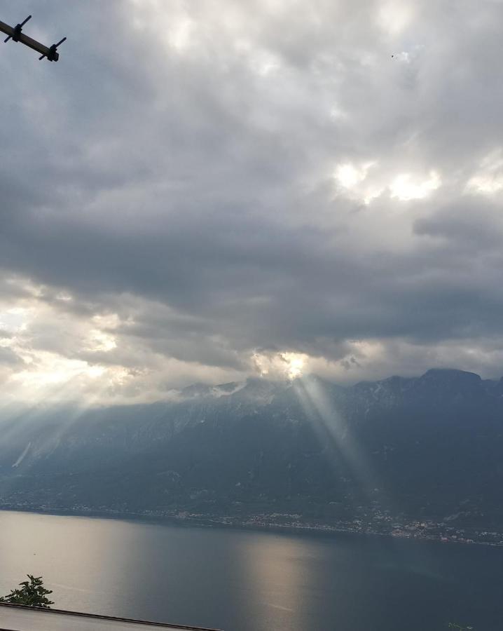 CASA CRISTINA Vista lago - e vasca idromassaggio ad uso esclusivo Tignale Esterno foto